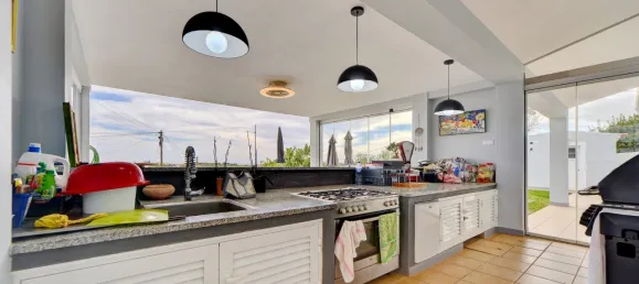 4 bedrooms House in Loule, Portugal No. 23298 11