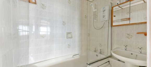 2 bedrooms Apartment in London, United Kingdom No. 9938 8