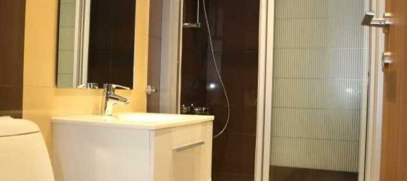 3 bedrooms Apartment in Limassol, Cyprus No. 8489 8