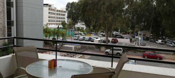 3 bedrooms Apartment in Limassol, Cyprus No. 8489 6