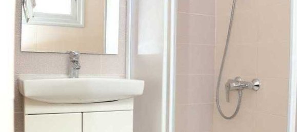 3 bedrooms Apartment in Limassol, Cyprus No. 8489 7