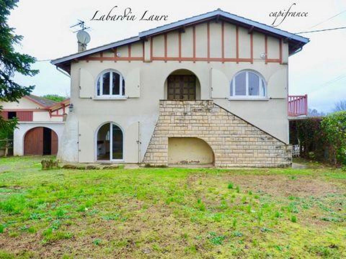 3 bedrooms House in Marmande, France No. 8587