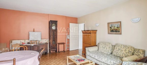 4 rooms Apartment in Paris, France No. 136481 5