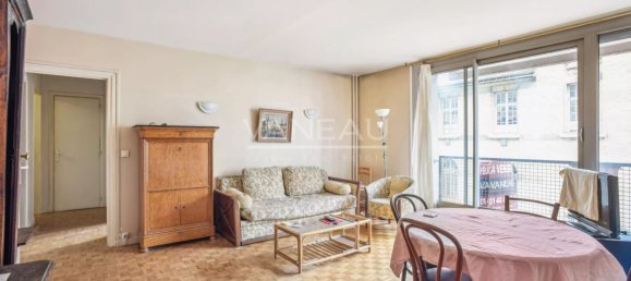 4 rooms Apartment in Paris, France No. 136481 3