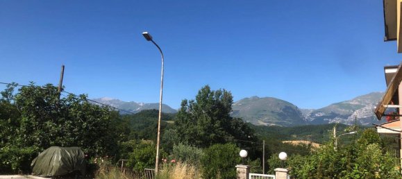 3 bedrooms House in Amandola, Italy No. 90099 8