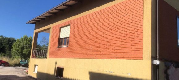 3 bedrooms House in Amandola, Italy No. 90099 12