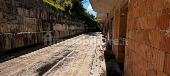 5 غرف نوم شقة في Civitella Roveto, Italy رقم 133996 20