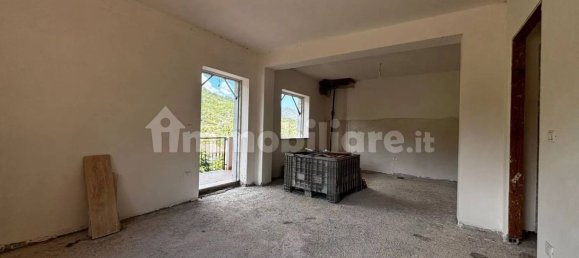 5 غرف نوم شقة في Civitella Roveto, Italy رقم 133996 11