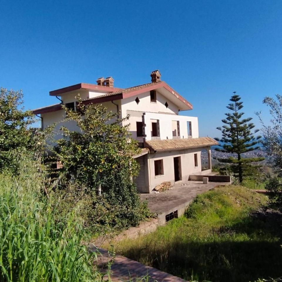 14-salle Villa à Formia, Italy No. 37548