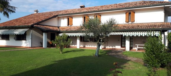 Villa de 13 habitaciónes en Udine, Italy No. 114359 5