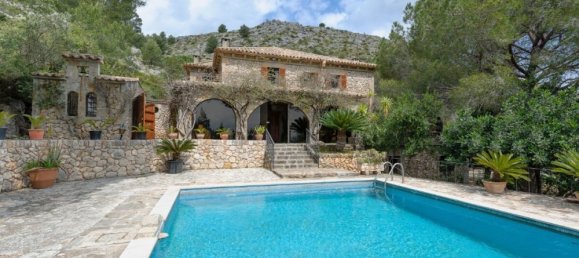 7 bedrooms Castles in Pollenca, Spain No. 30674 5