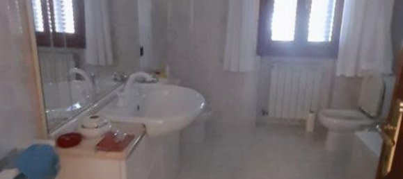 5 bedrooms Villa in Monsummano Terme, Italy No. 357380 10