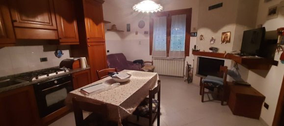 5 bedrooms Villa in Monsummano Terme, Italy No. 357380 4