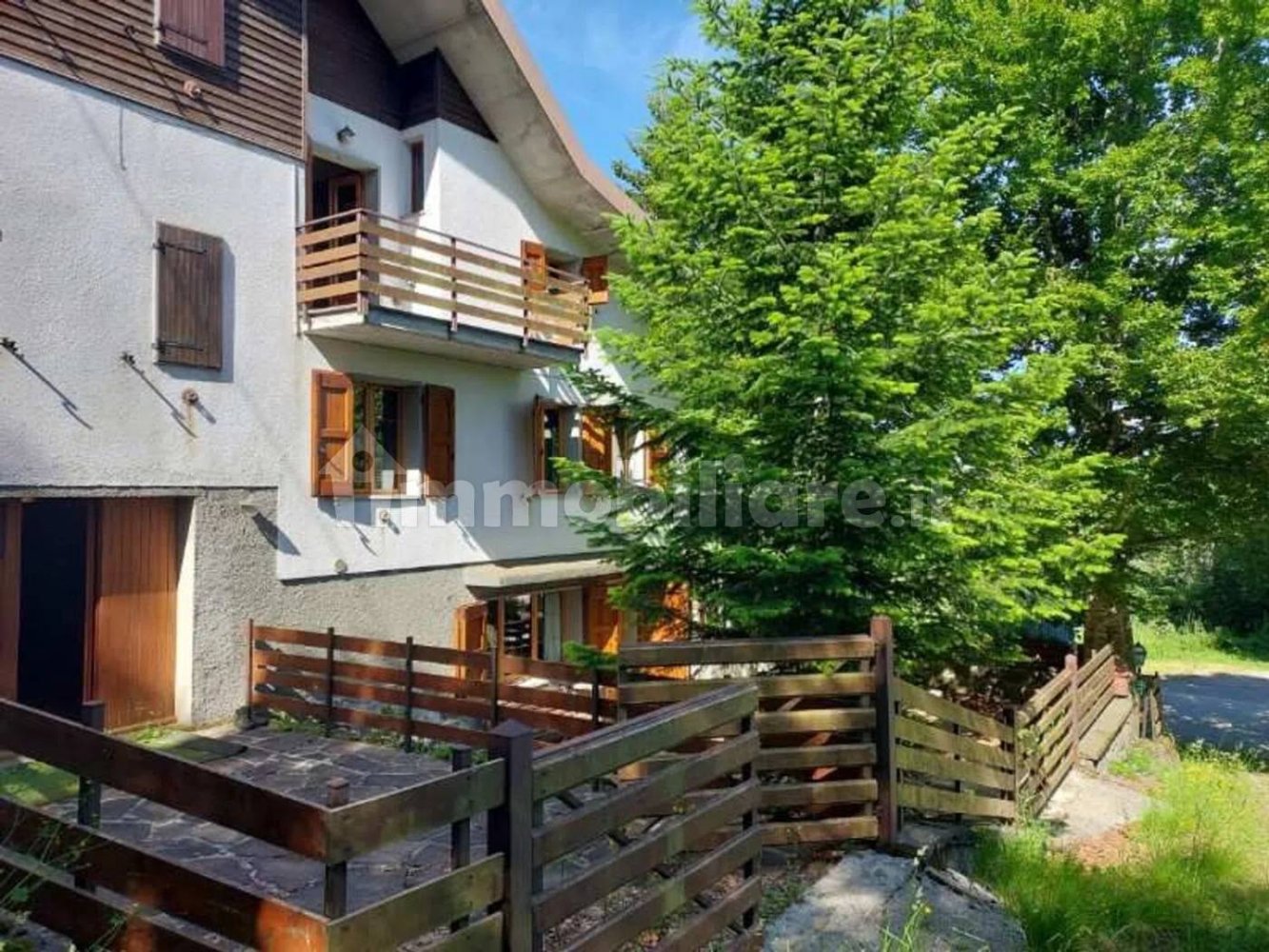 6 bedrooms Apartment in Abetone Cutigliano, Italy No. 351007