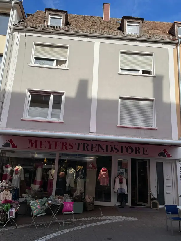 393m² Building in Pirmasens, Germany No. 284596