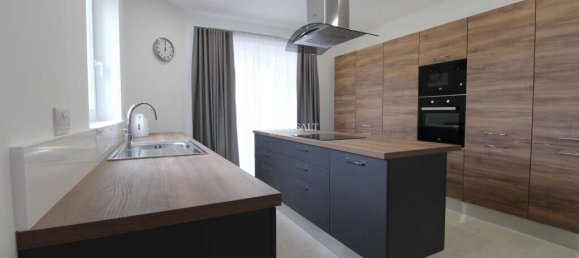 3 bedrooms Apartment in San Gwann, Malta No. 6830 4