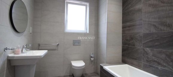 3 bedrooms Apartment in San Gwann, Malta No. 6830 11