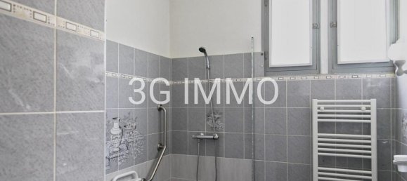 4 bedrooms Villa in Villelaure, France No. 318667 8