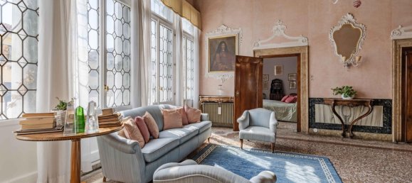 4 bedrooms Apartment in Venice, Italy No. 350541 2
