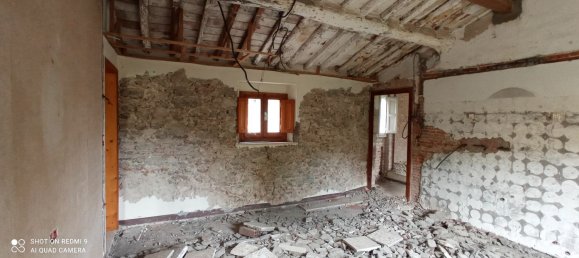 Casa de 6 habitaciónes en Pescia, Italy No. 93040 22