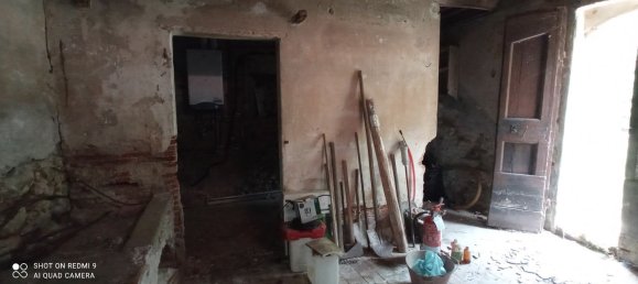 Casa de 6 habitaciónes en Pescia, Italy No. 93040 7