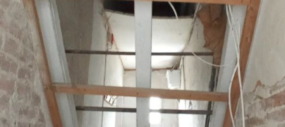 Casa de 6 habitaciónes en Pescia, Italy No. 93040 15