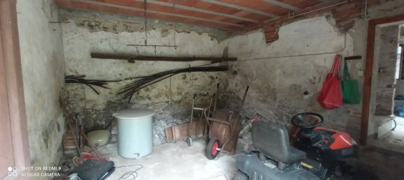 Casa de 6 habitaciónes en Pescia, Italy No. 93040 9