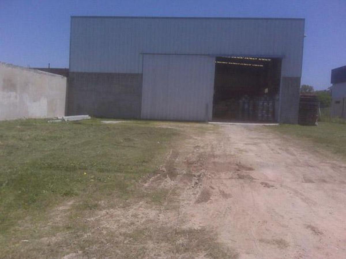 400m² Commercial property in General Rodriguez, Argentina No. 26845