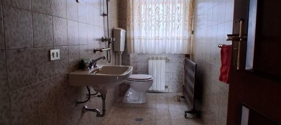 6 bedrooms Apartment in Lucca, Italy No. 379036 6