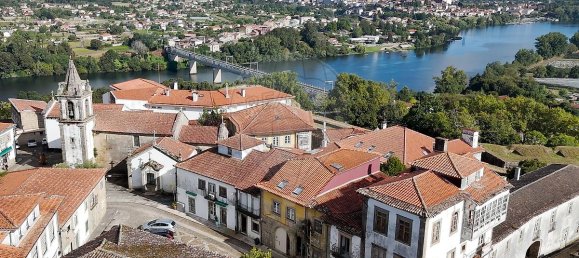 3 bedrooms House in Valenca, Portugal No. 17515 2