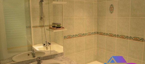 6 bedrooms House in Le Chatelet, France No. 272358 19