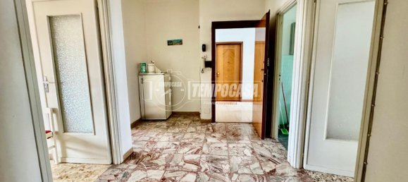 Apartamento de 3 habitaciónes en Rivoli, Italy No. 130538 3