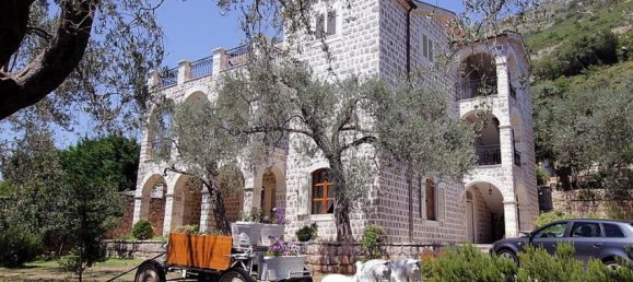 4 bedrooms Commercial property in Budva, Montenegro No. 121 4