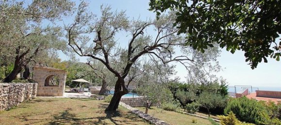 4 bedrooms Commercial property in Budva, Montenegro No. 121 9