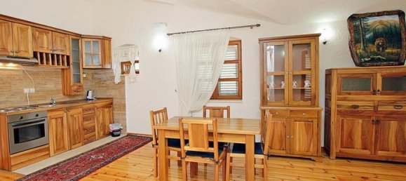 4 bedrooms Commercial property in Budva, Montenegro No. 121 29