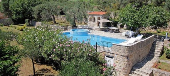 4 bedrooms Commercial property in Budva, Montenegro No. 121 13