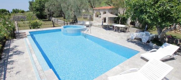 4 bedrooms Commercial property in Budva, Montenegro No. 121 12