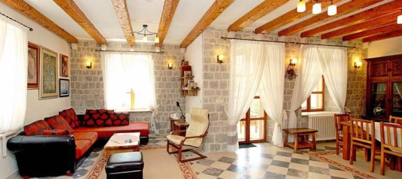 4 bedrooms Commercial property in Budva, Montenegro No. 121 18