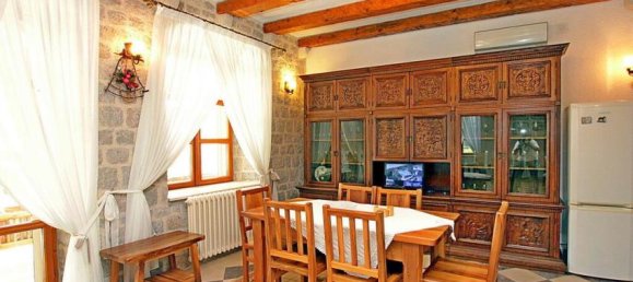 4 bedrooms Commercial property in Budva, Montenegro No. 121 21