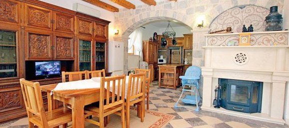 4 bedrooms Commercial property in Budva, Montenegro No. 121 20