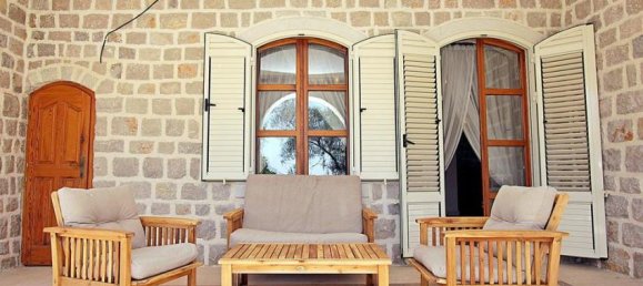 4 bedrooms Commercial property in Budva, Montenegro No. 121 27