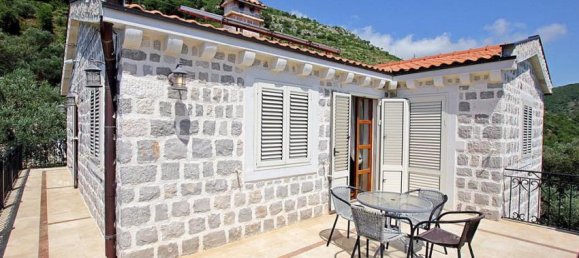 4 bedrooms Commercial property in Budva, Montenegro No. 121 30