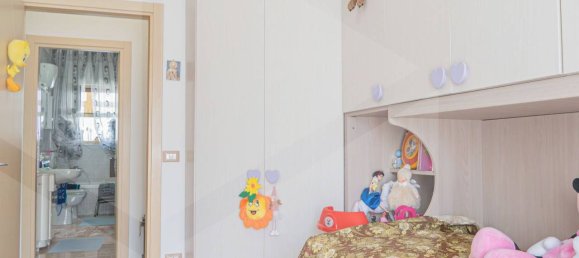 Квартира с 3 комнатами в Бари, Италия № 22761 10