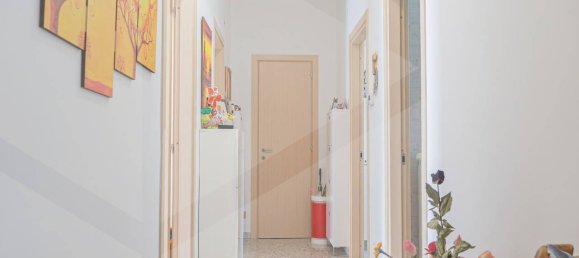 Квартира с 3 комнатами в Бари, Италия № 22761 6