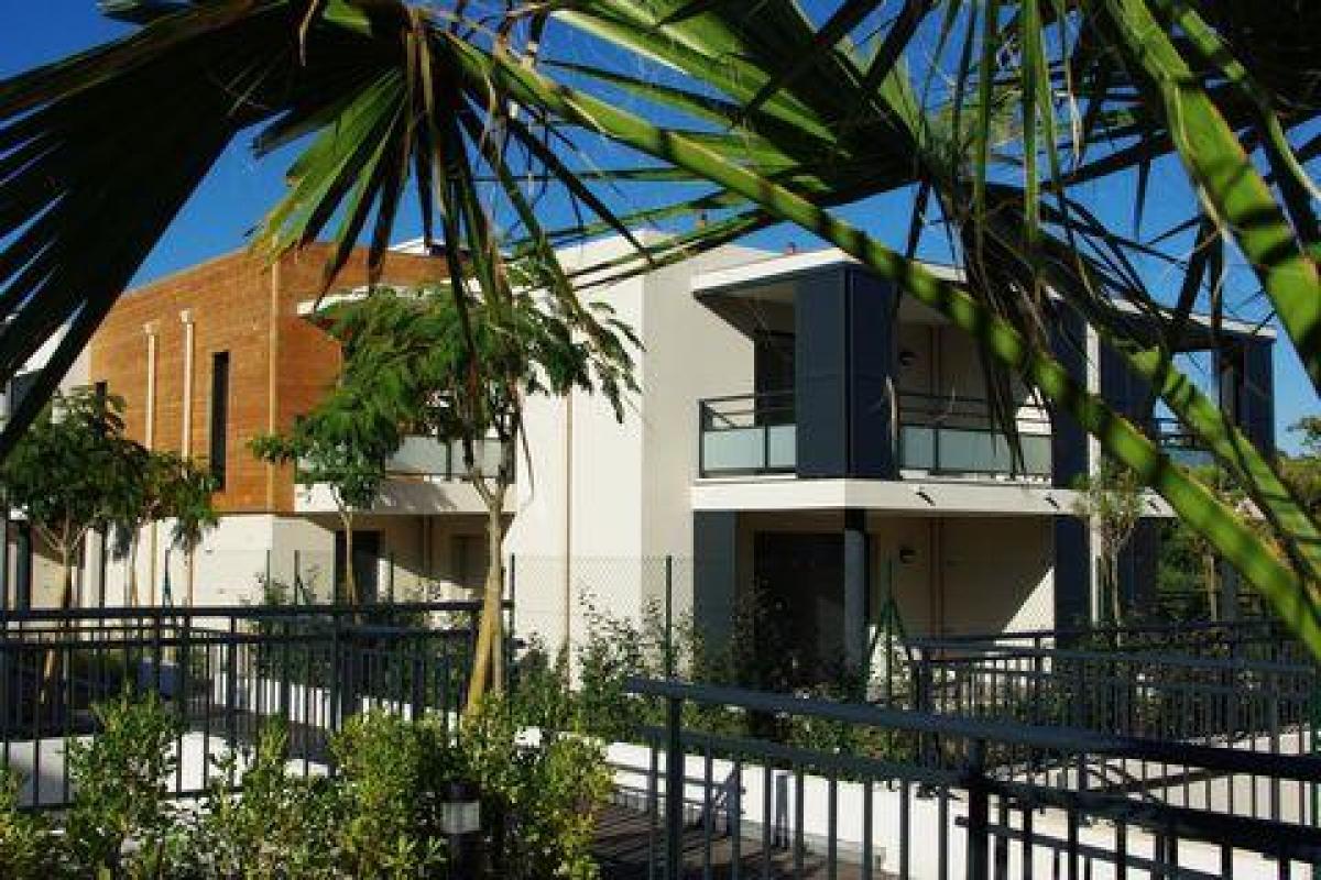 Кондоминиум  с 2 спальнями в Фрежюс, Франция № 11352