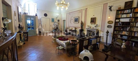 4 bedrooms Apartment in Siena, Italy No. 269652 3