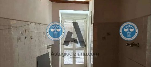 4 bedrooms Apartment in Capena, Italy No. 379517 6