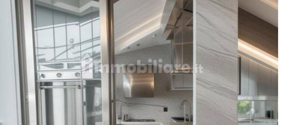 2 bedrooms Penthouse in Venaria Reale, Italy No. 255639 2