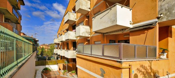 Квартира с 2 комнатами в Марино, Италия № 46881 18