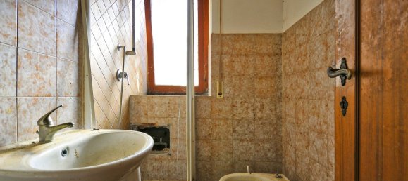 Квартира с 2 комнатами в Марино, Италия № 46881 13